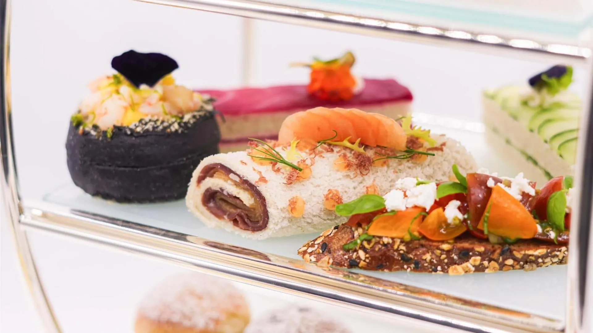 *****  Kempinski Hotel Mall Of The Emirates, Dubai United Arab Emirates